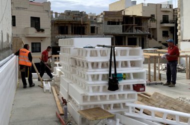 Builder’s notes on the advantages of using IQbloc in place of Concrete blocks